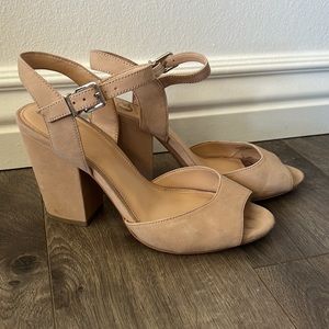 GIANNI BINI nude block heels